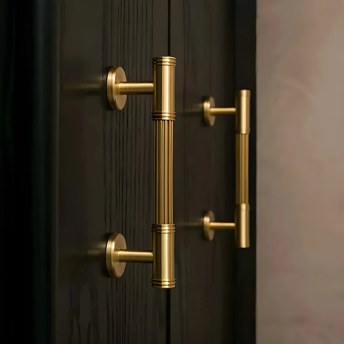 Mantara Olympus Handle B-0098 is a modern solid brass handle in brushed gold, perfect for wardrobes, kitchens, and cabinets.