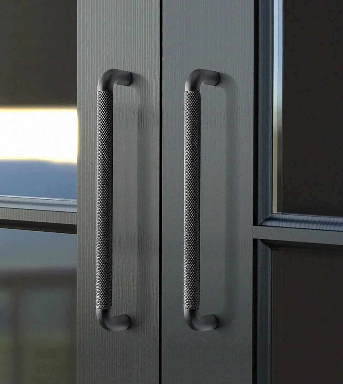 The Mantara AL-0001 Ornate Knurled Knob is a modern aluminum alloy knob in grey matte finish, ideal for doors and cabinets.