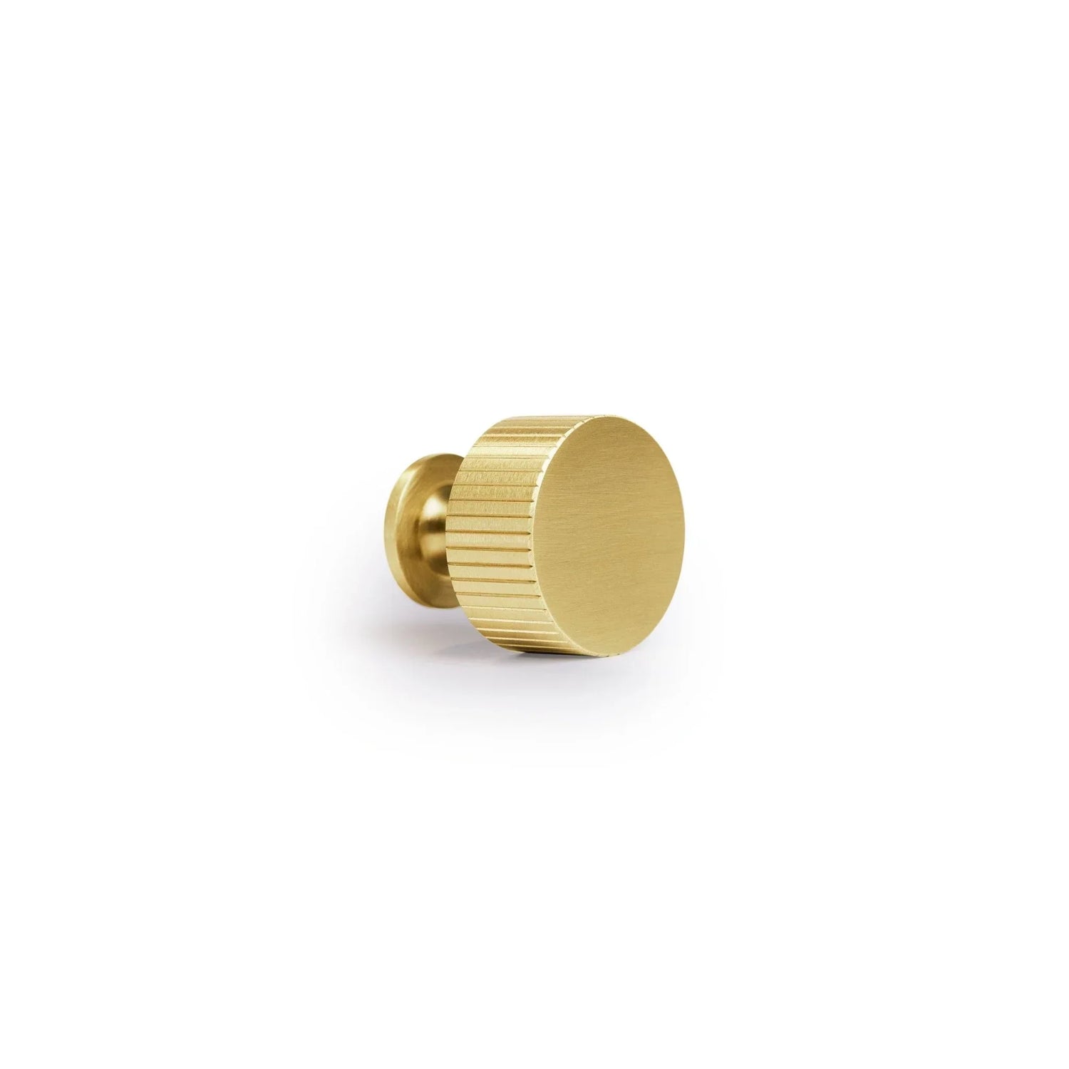 The Mantara B-0051 Oro Knob is a modern brass knob in polished gold and bronze, perfect for doors, drawers, and cabinets.