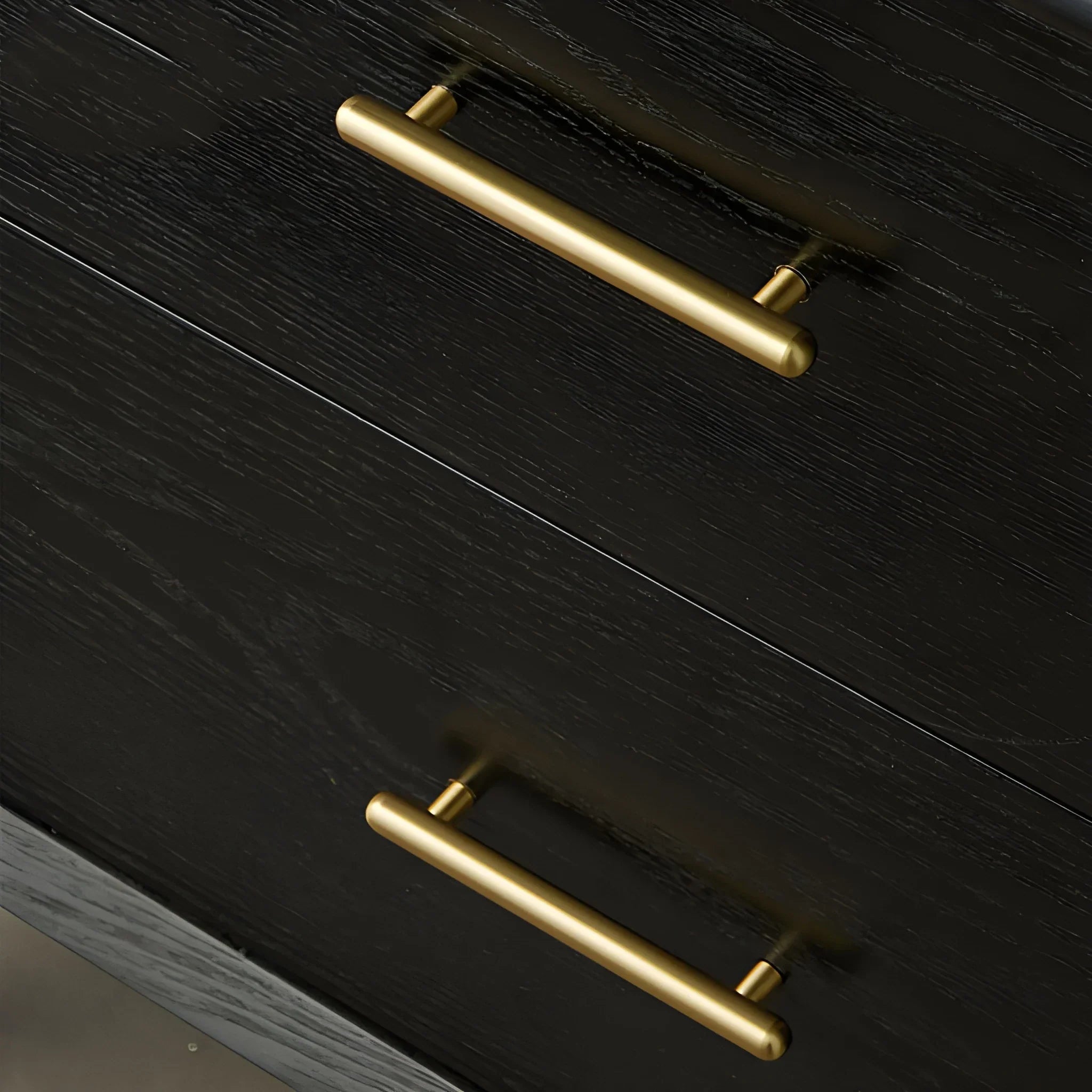 Mantara Pantheon Handle B-0053 is a modern matte brass handle in gold, ideal for kitchens, wardrobes, and cabinets.