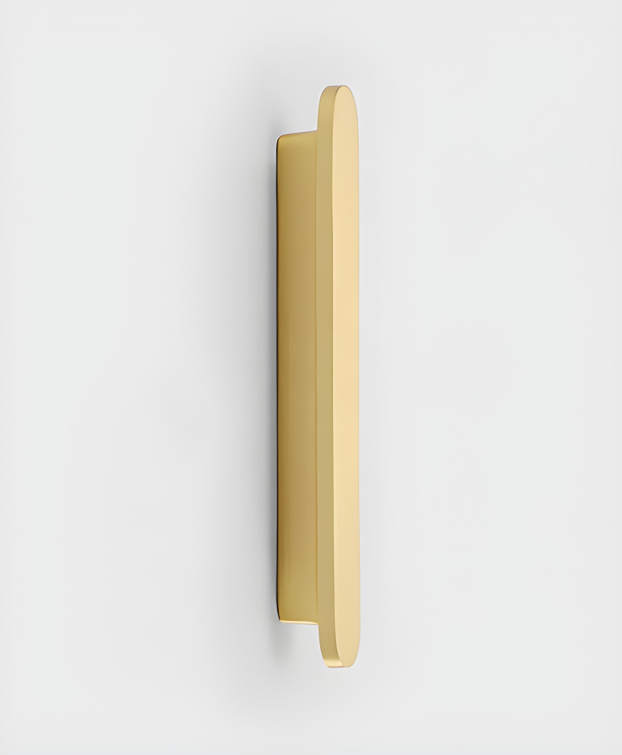 Mantara Plato Handle B-0067 is a modern brushed brass handle in gold, ideal for wardrobes, doors, and kitchens.