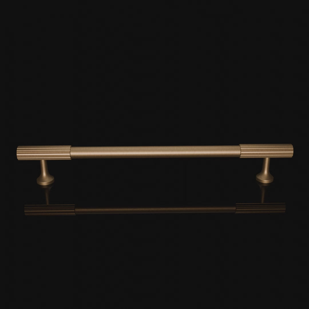 Oro Handle and Knob