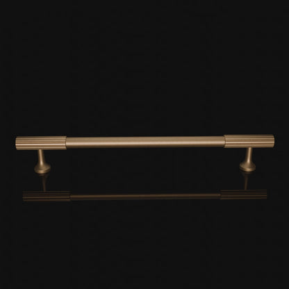 Oro Handle and Knob