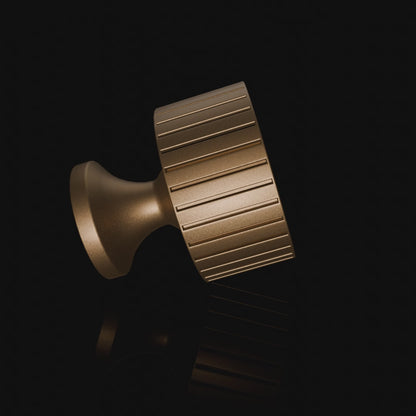 Oro Handle and Knob