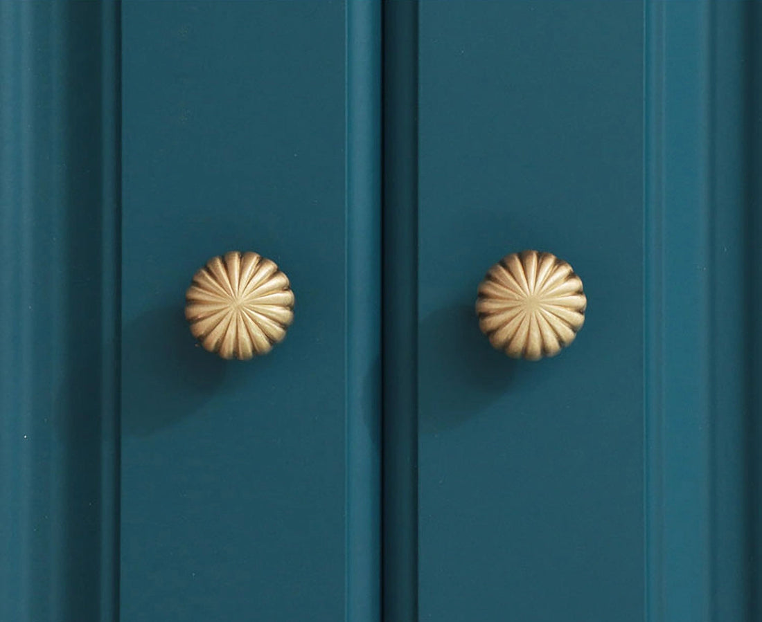 Mantara Radial Knob B-0076 is a modern brass knob in gold with brushed finish, ideal for wardrobes, doors &amp; cabinets.