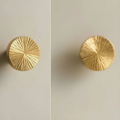 Mantara Radiate Knob B-0103 is a modern polished brass knob in gold, ideal for drawers, cabinets, and furniture.