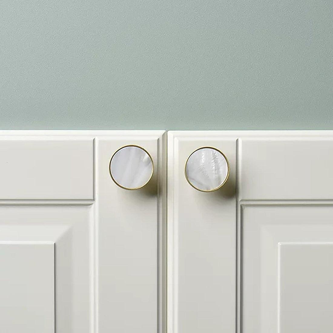 Regal Pearl knob B-0005, white shell brass, Dia27mm H20mm, polished finish, for cabinets &amp; drawers by Mantara