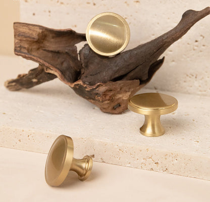 Regina knob B-0007, satin brass, Dia30mm H25mm, gold finish, for bathroom &amp; living storage by Mantara