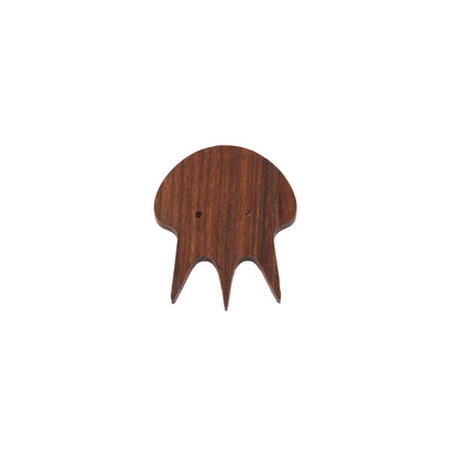 Mantara Squid knob W-0024 is a modern walnut wooden knob, ideal for kids’ rooms, drawers, and wardrobes.