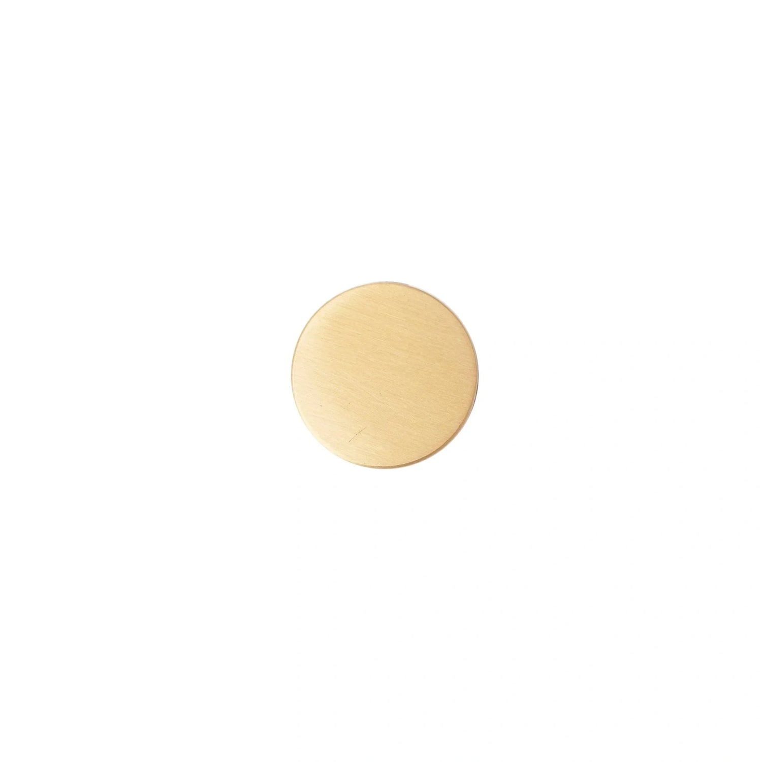 The Mantara L-0003 Tanner Knob is a modern brass and leather knob in black, perfect for cabinets and furniture.