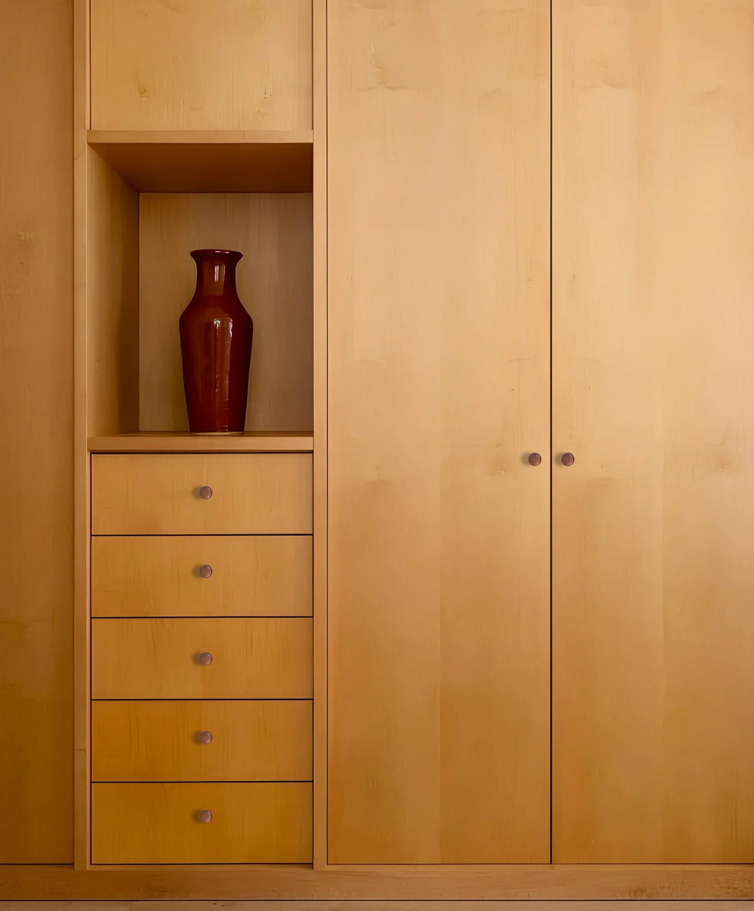 Mantara Tectona Knob W-0054 is a modern walnut wood knob with brushed finish, ideal for kitchen drawers, dresser drawers.