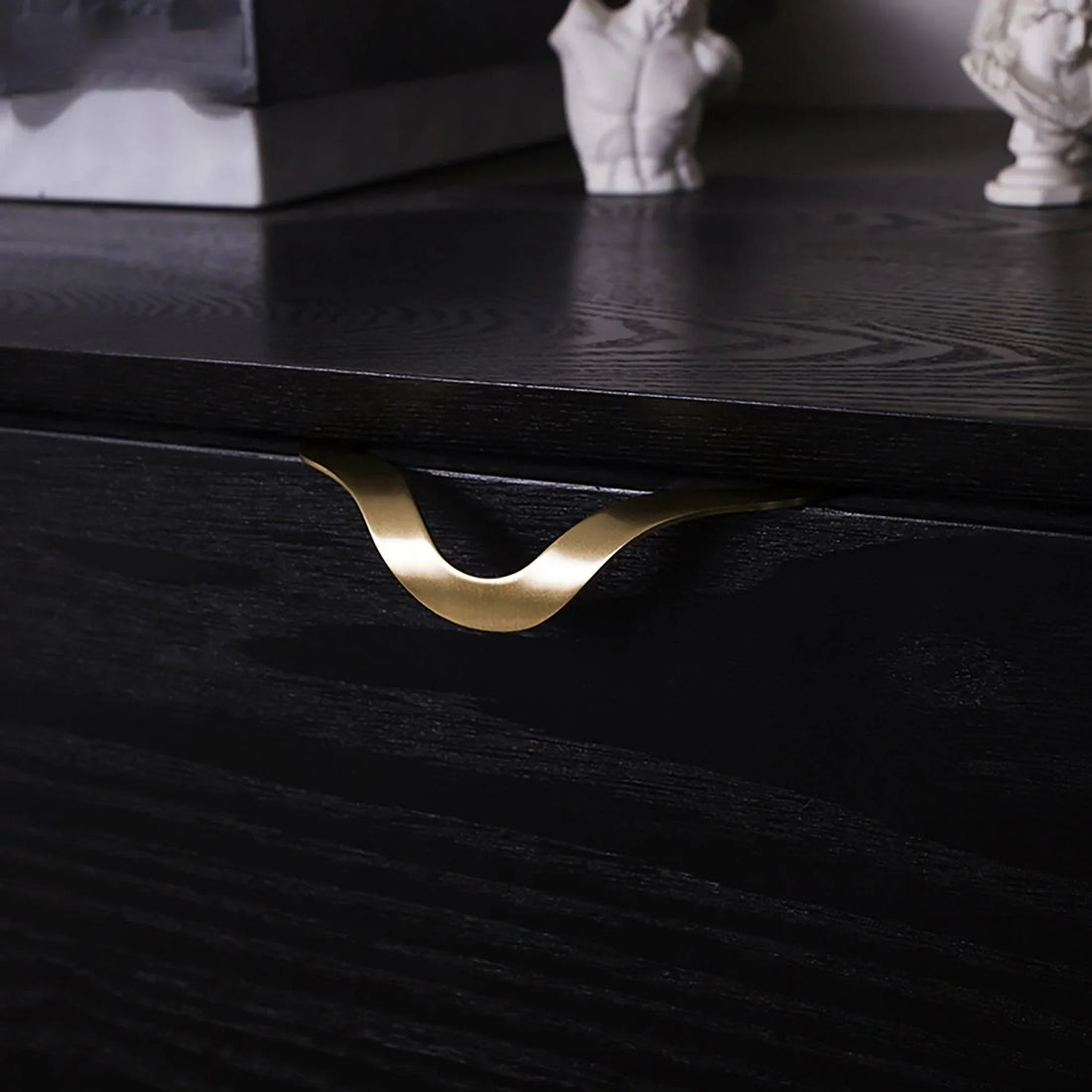 The Mantara B-0048 Trinity Pull Knob is a modern brushed brass knob in gold, perfect for drawers, furniture, bedrooms, and kitchens.