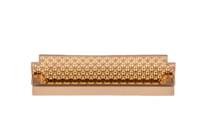 Mantara Veena Handle Z-0018 is a modern zinc alloy handle in brushed gold finish, ideal for kitchen drawers, dresser drawers.