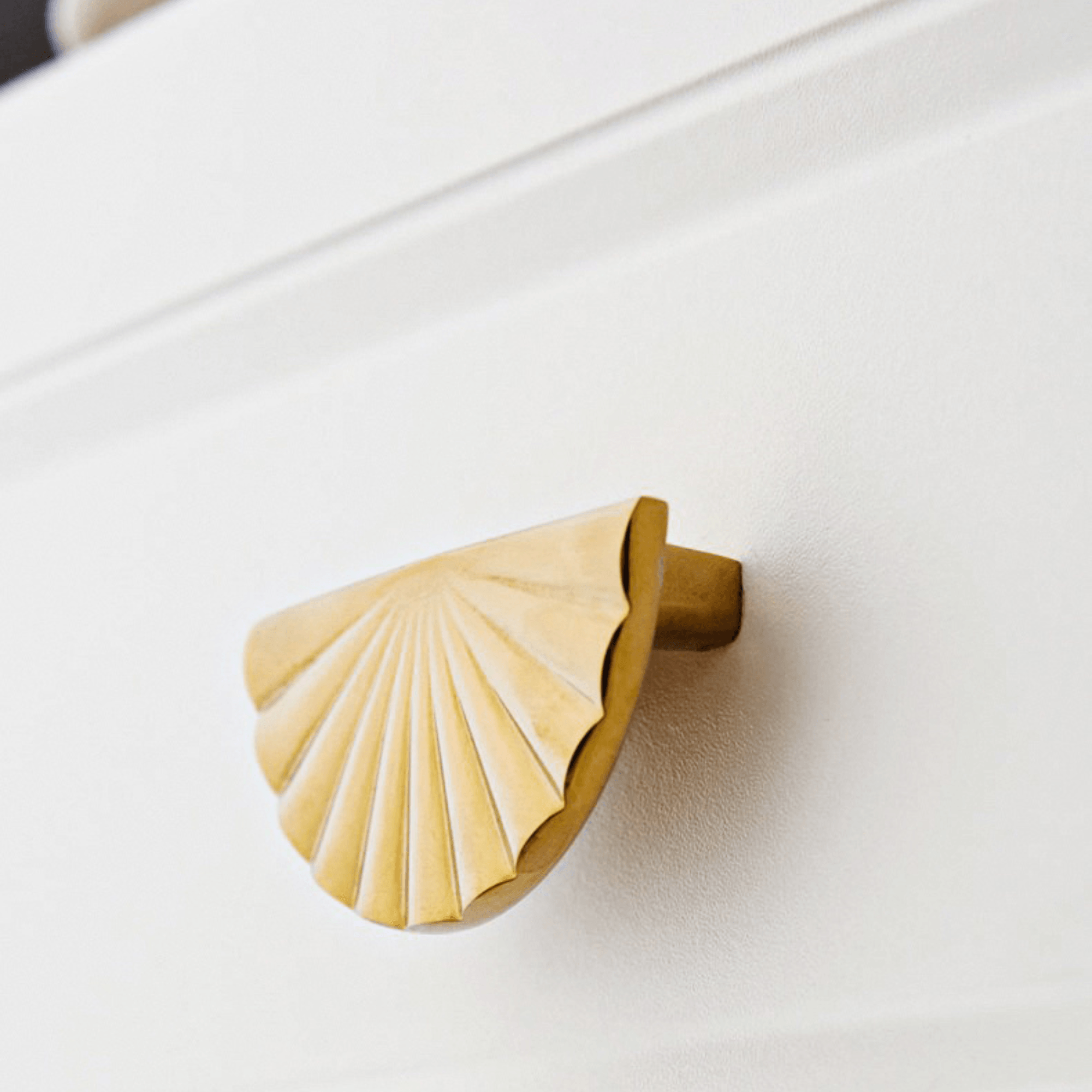 Kanti Knob Handles 35mm / Gold / Brass - M A N T A R A